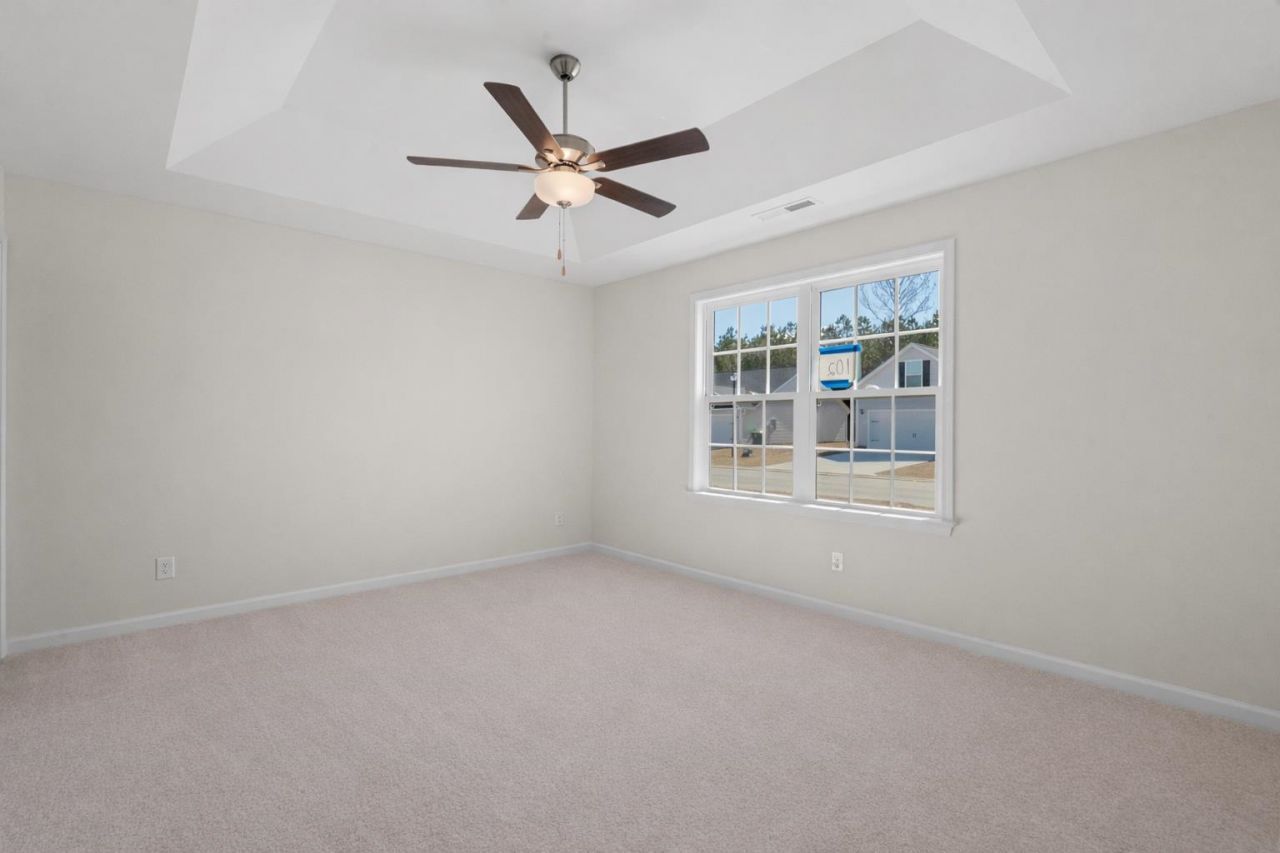 185 Gray Owl Dr. Photo 9