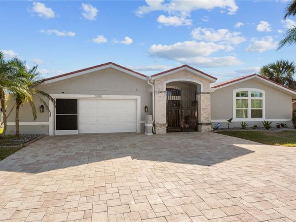 3300 FLORAMAR TERRACE, NEW PORT RICHEY, FL 34652