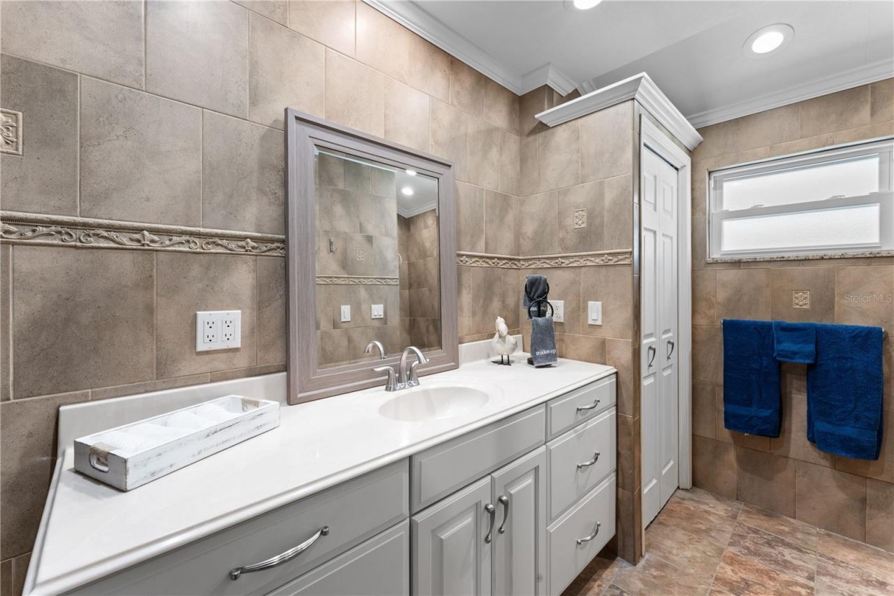 3300 Floramar Terrace, New Port Richey, FL 34652 Photo