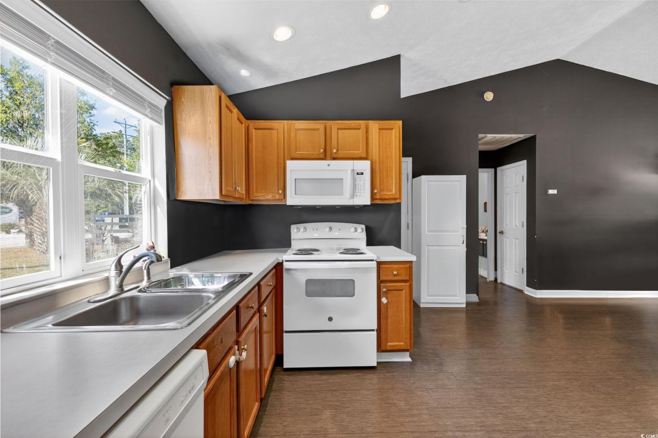 105 Retreat Pl. Photo 13