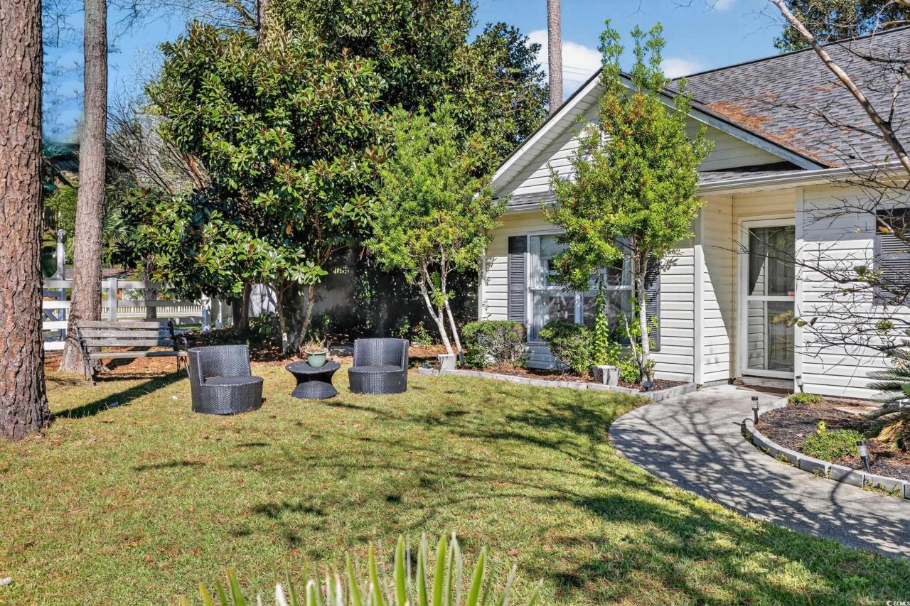 105 Retreat Pl. Photo 2