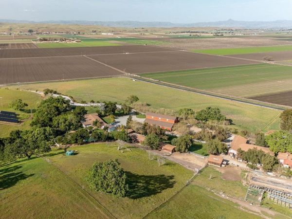 547 Mission Vineyard Road, San Juan Bautista, CA 95045