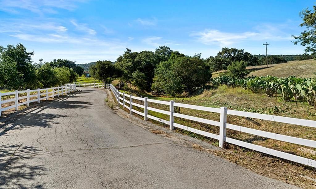 547 Mission Vineyard Road, San Juan Bautista, CA 95045 Main Photo