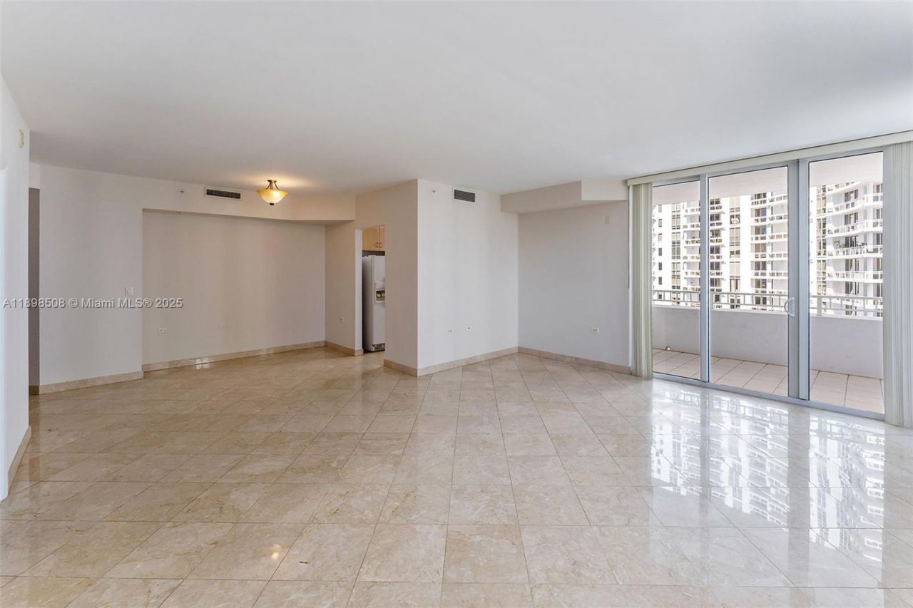 801 Brickell Key Blvd, Unit 1012, Miami, FL 33131 Photo