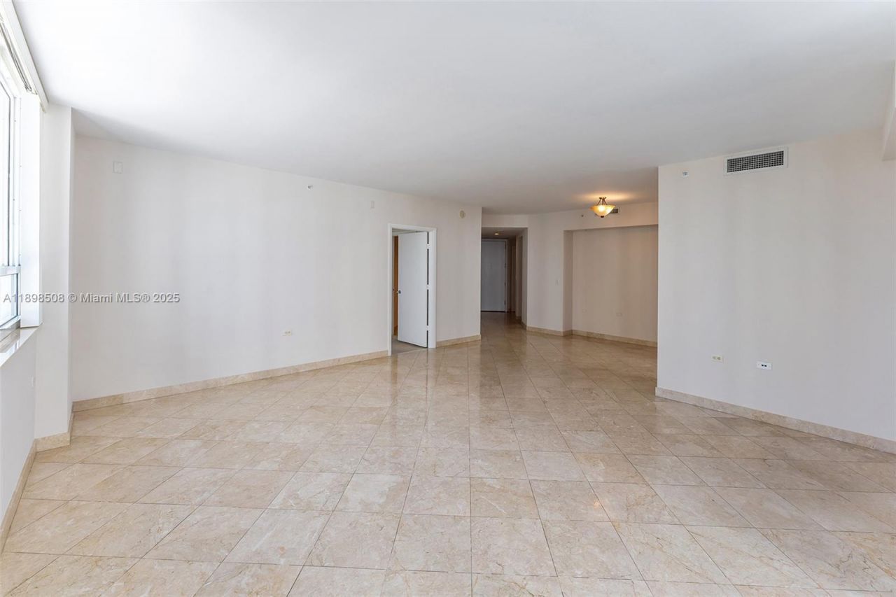 801 Brickell Key Blvd, Unit 1012, Miami, FL 33131 Photo