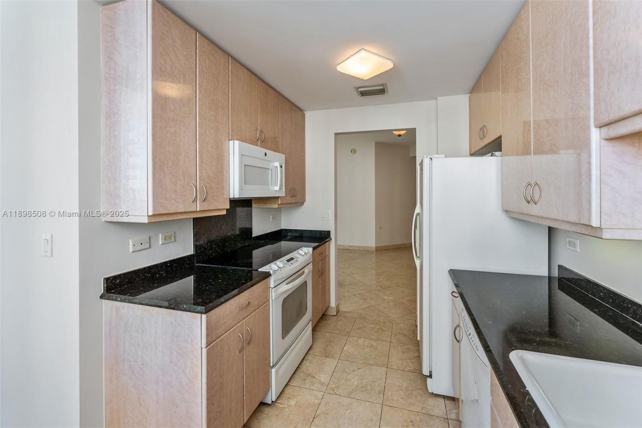 801 Brickell Key Blvd, Unit 1012, Miami, FL 33131 Photo