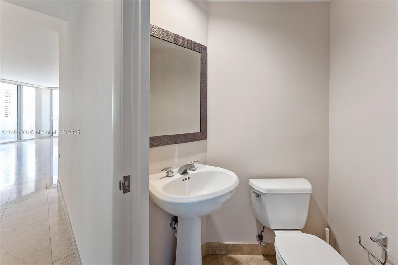 801 Brickell Key Blvd, Unit 1012, Miami, FL 33131 Photo