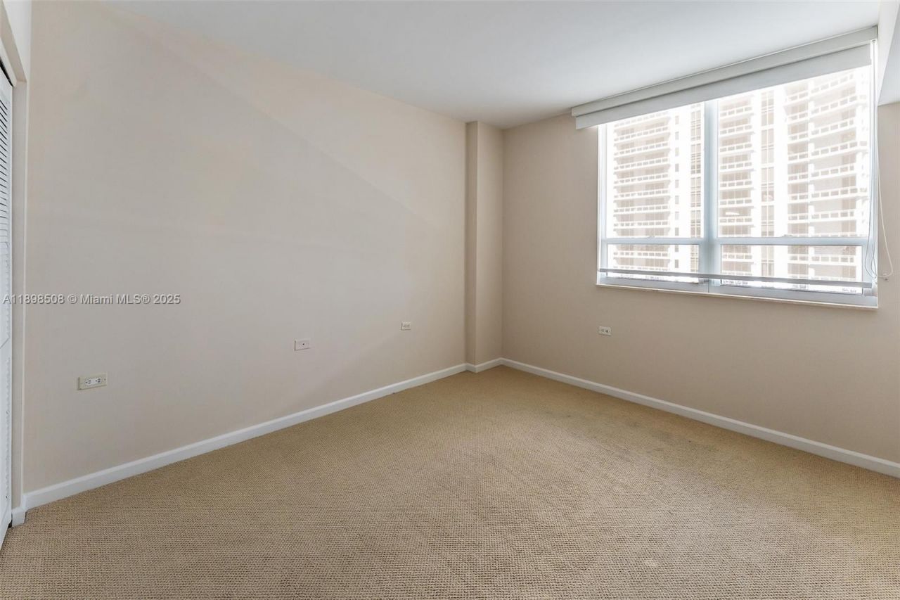 801 Brickell Key Blvd, Unit 1012, Miami, FL 33131 Photo