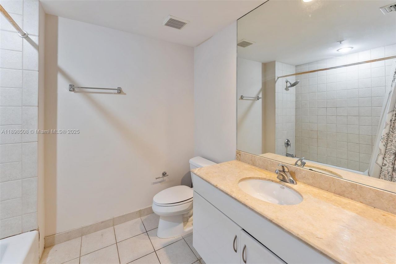 801 Brickell Key Blvd, Unit 1012, Miami, FL 33131 Photo