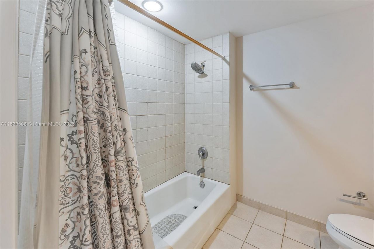 801 Brickell Key Blvd, Unit 1012, Miami, FL 33131 Photo