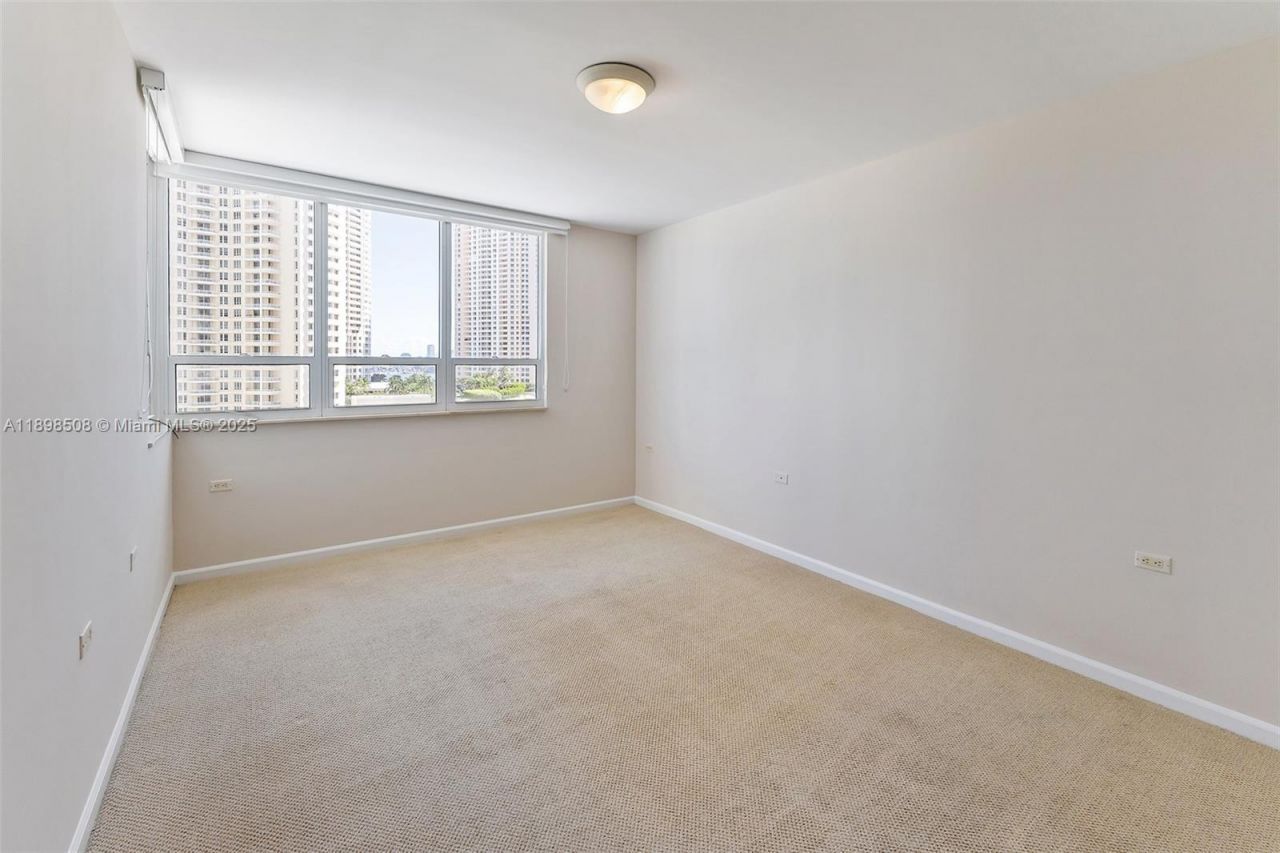 801 Brickell Key Blvd, Unit 1012, Miami, FL 33131 Photo