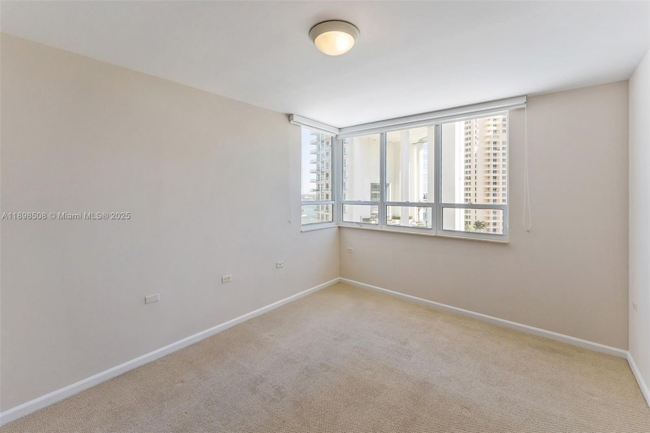 801 Brickell Key Blvd, Unit 1012, Miami, FL 33131 Photo