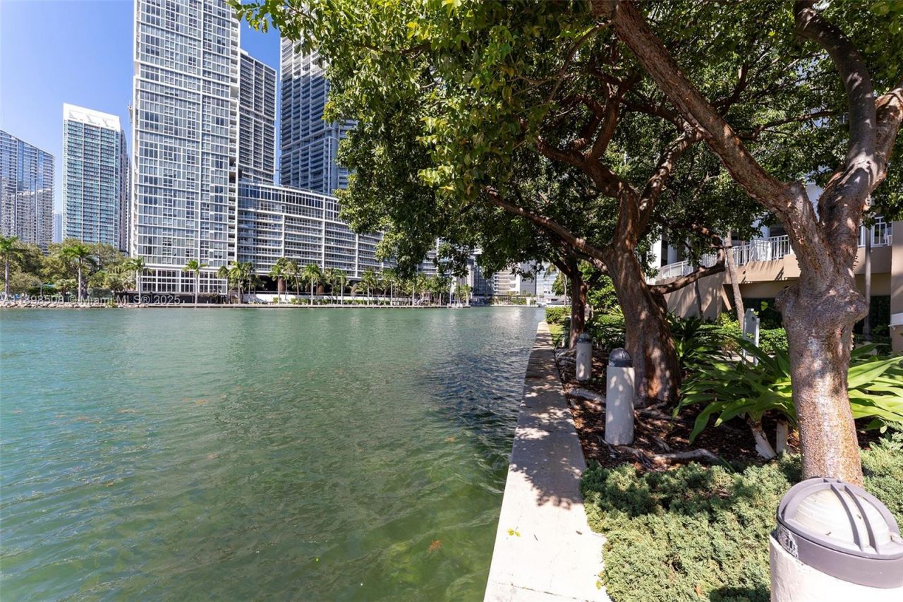 801 Brickell Key Blvd, Unit 1012, Miami, FL 33131 Photo