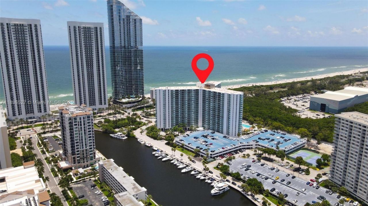 100 Bayview Dr, Unit 308, Sunny Isles Beach, FL 33160 Photo