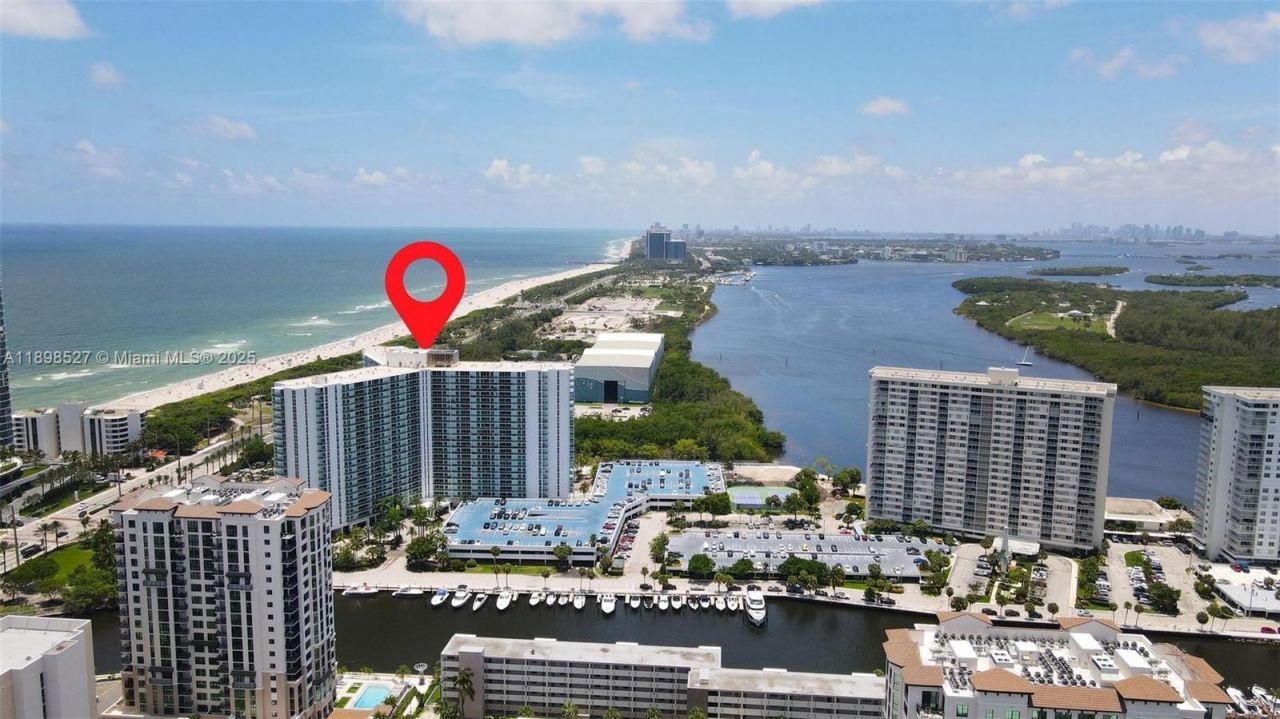 100 Bayview Dr, Unit 308, Sunny Isles Beach, FL 33160 Photo