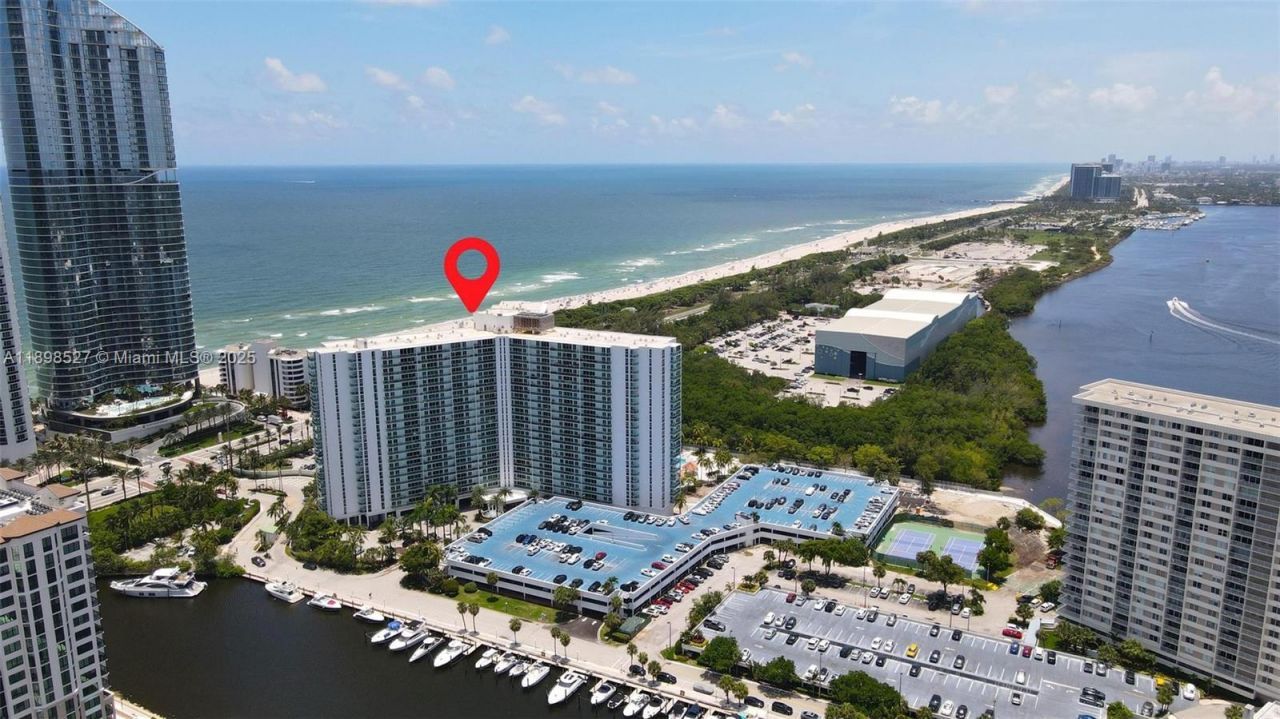 100 Bayview Dr, Unit 308, Sunny Isles Beach, FL 33160 Photo