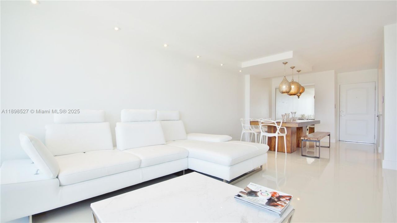 100 Bayview Dr, Unit 308, Sunny Isles Beach, FL 33160 Photo