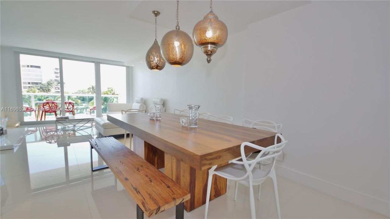 100 Bayview Dr, Unit 308, Sunny Isles Beach, FL 33160 Photo