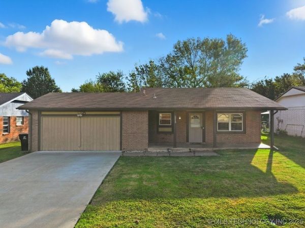 1213 S Maple Place, Broken Arrow, OK 74012