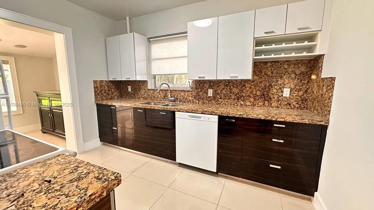 2474 SW 24th Ter, Miami, FL 33145 Photo