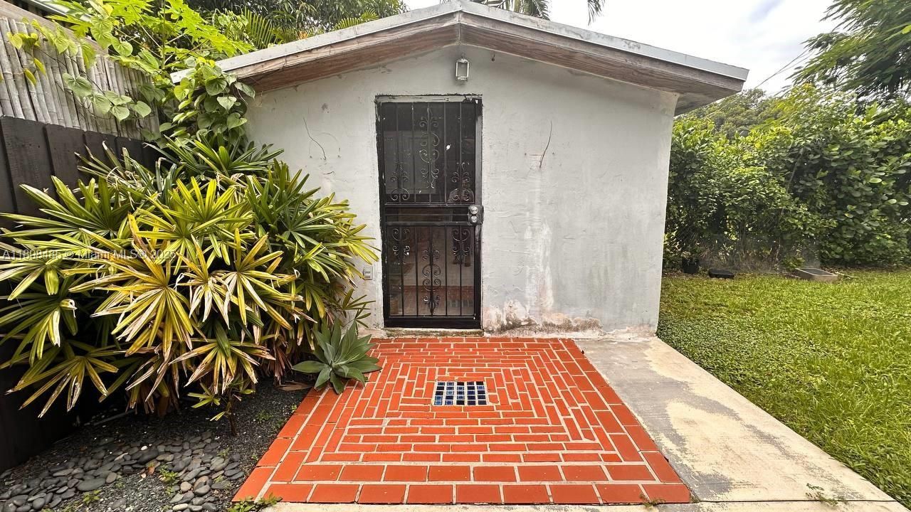 2474 SW 24th Ter, Miami, FL 33145 Photo