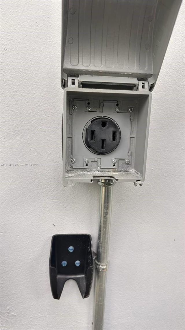 2474 SW 24th Ter, Miami, FL 33145 Photo