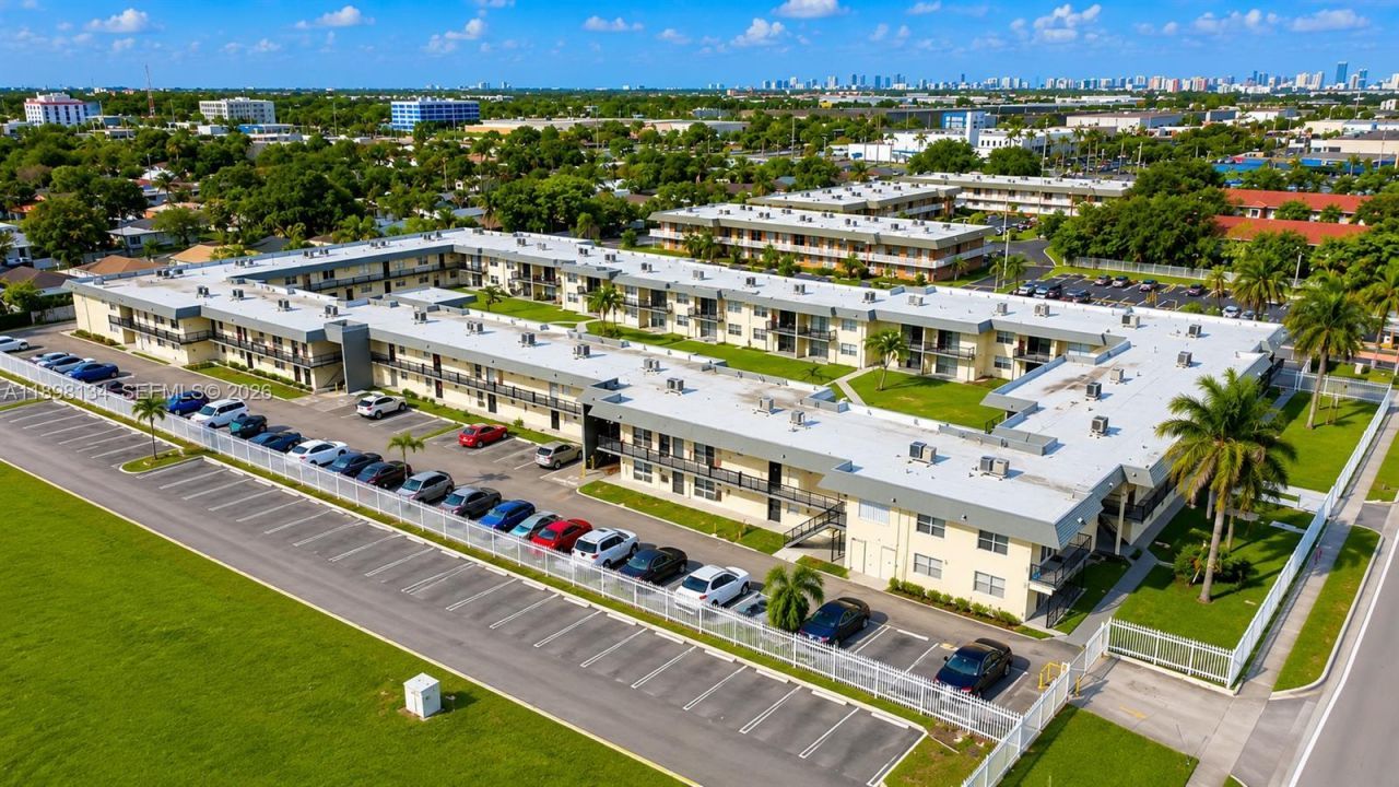 301 NW 177th St, Unit 141, Miami Gardens, FL 33169 Photo