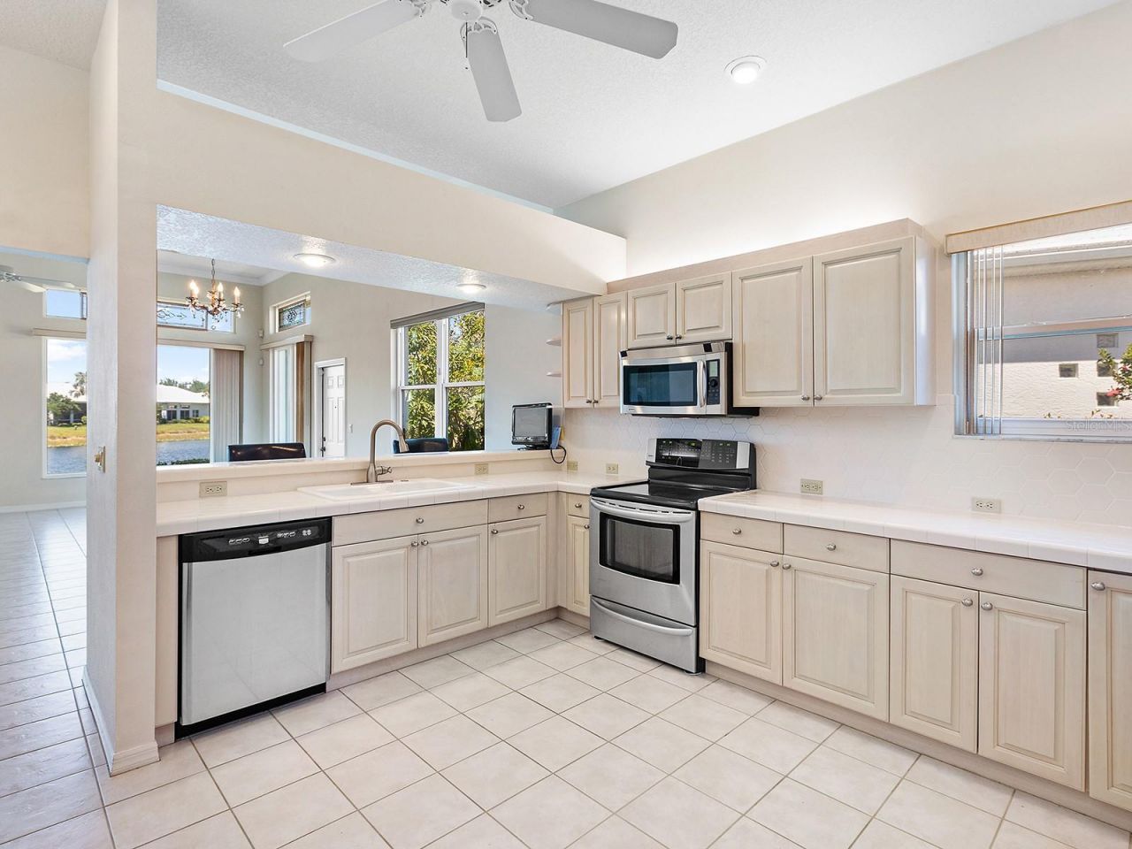 643 Crossfield Circle, Unit 13, Venice, FL 34293 Photo