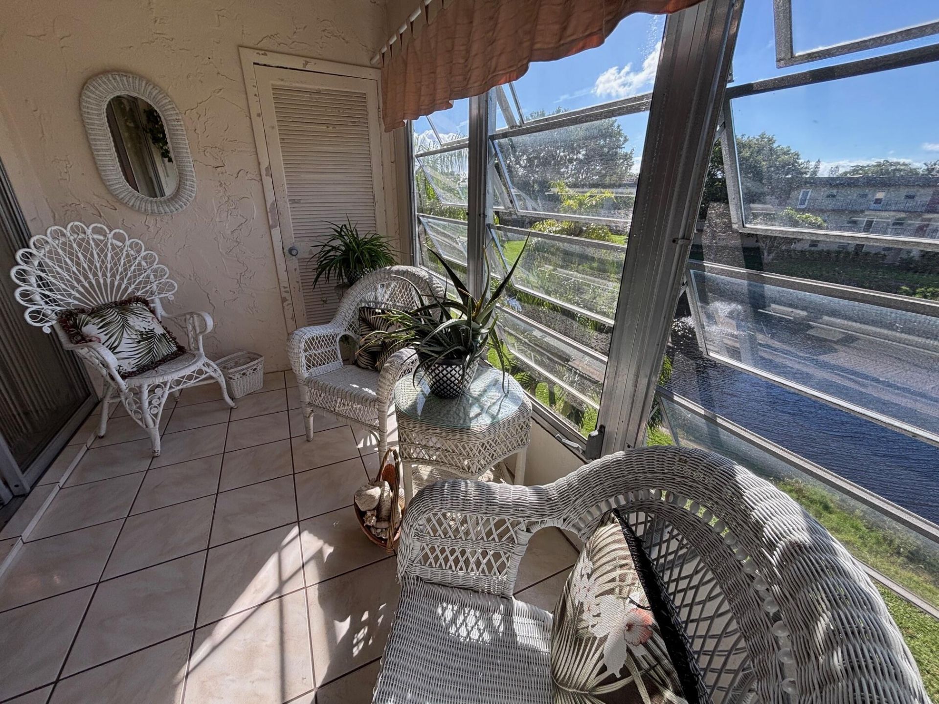 721 Lori Drive, Unit 305, Palm Springs, FL 33461 Photo