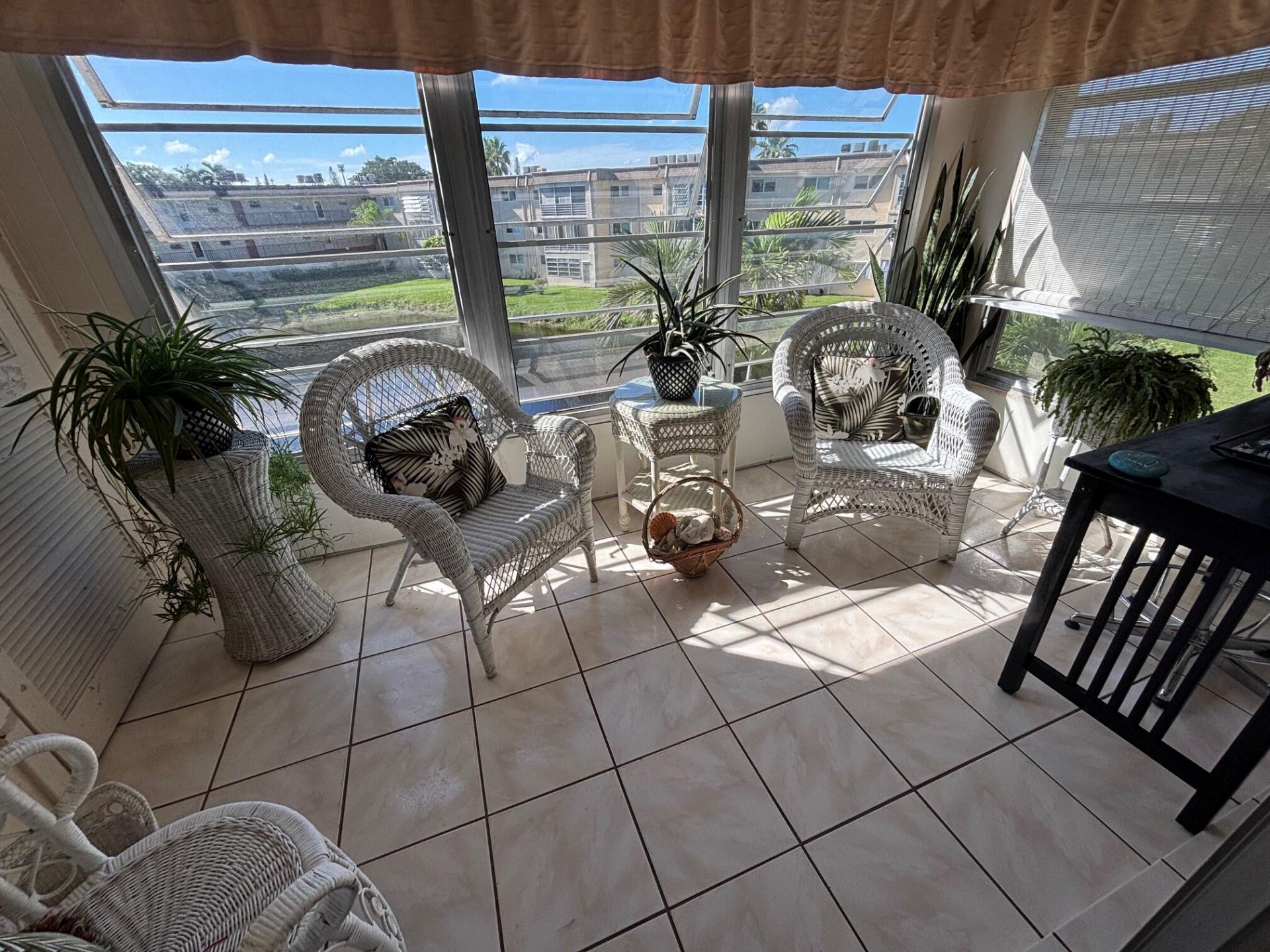 721 Lori Drive, Unit 305, Palm Springs, FL 33461 Photo