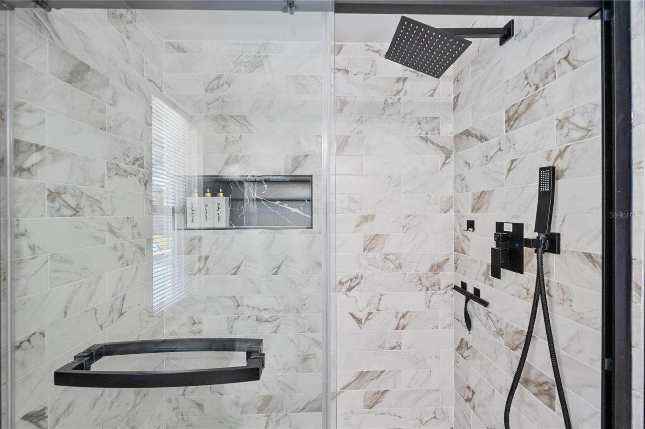 8714 W Lanway Drive, Tampa, FL 33637 Photo