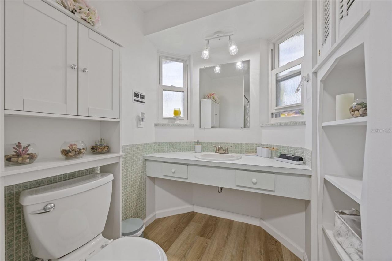 8714 W Lanway Drive, Tampa, FL 33637 Photo