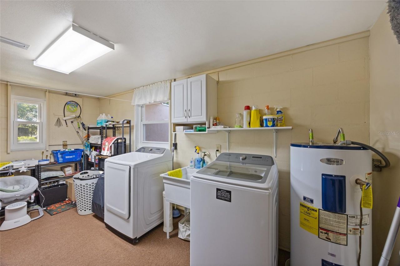 8714 W Lanway Drive, Tampa, FL 33637 Photo