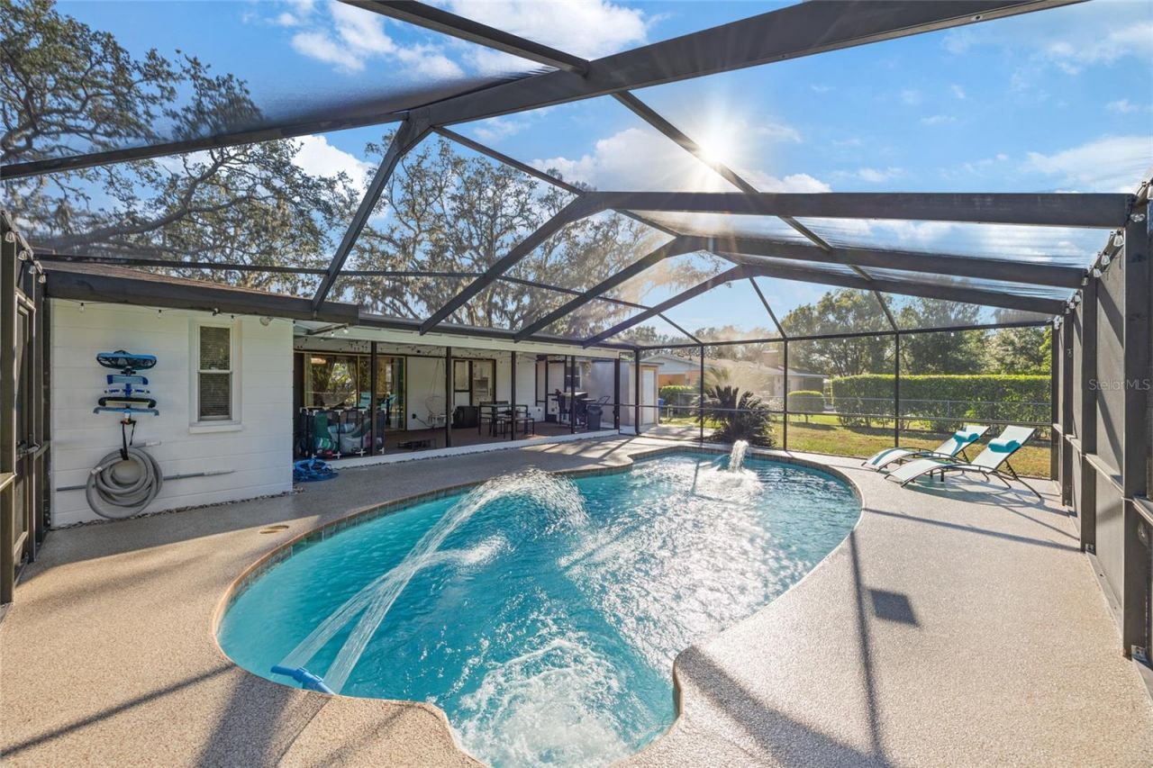 8714 W Lanway Drive, Tampa, FL 33637 Photo