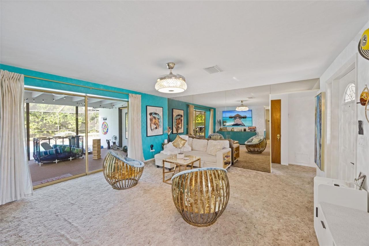 8714 W Lanway Drive, Tampa, FL 33637 Photo