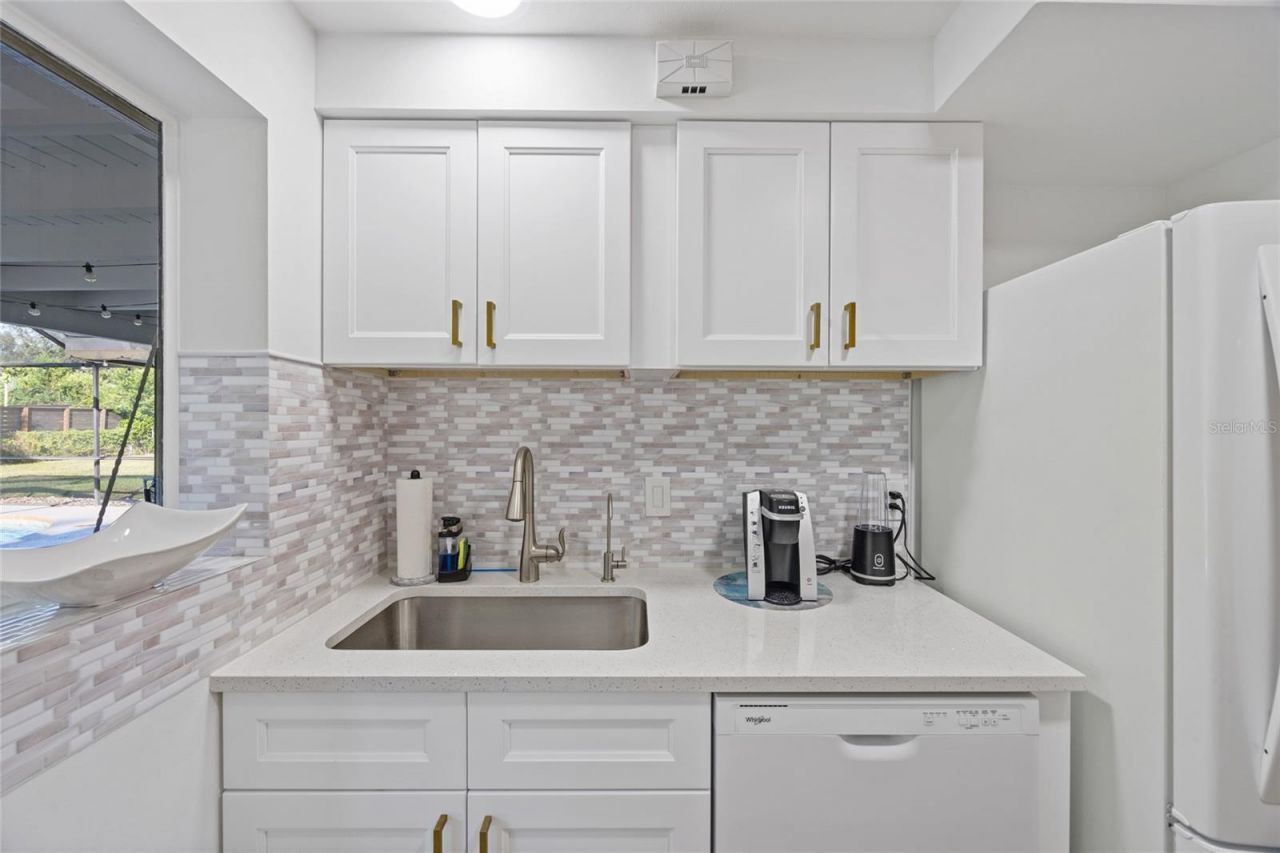 8714 W Lanway Drive, Tampa, FL 33637 Photo