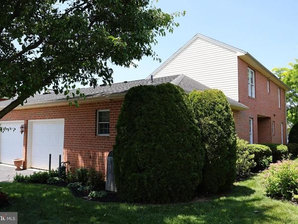 650 TRAFALGAR DRIVE, HAGERSTOWN, MD 21742
