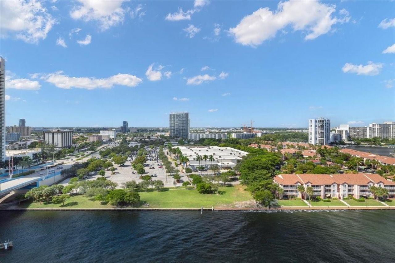 4010 S Ocean Drive, Unit R1102, Hollywood, FL 33019 Photo