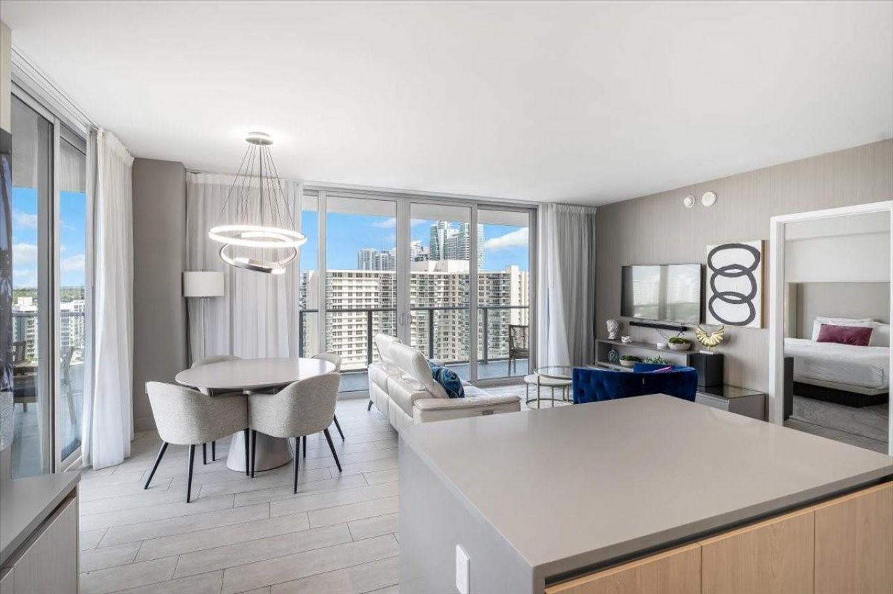 4010 S Ocean Drive, Unit R1102, Hollywood, FL 33019 Photo