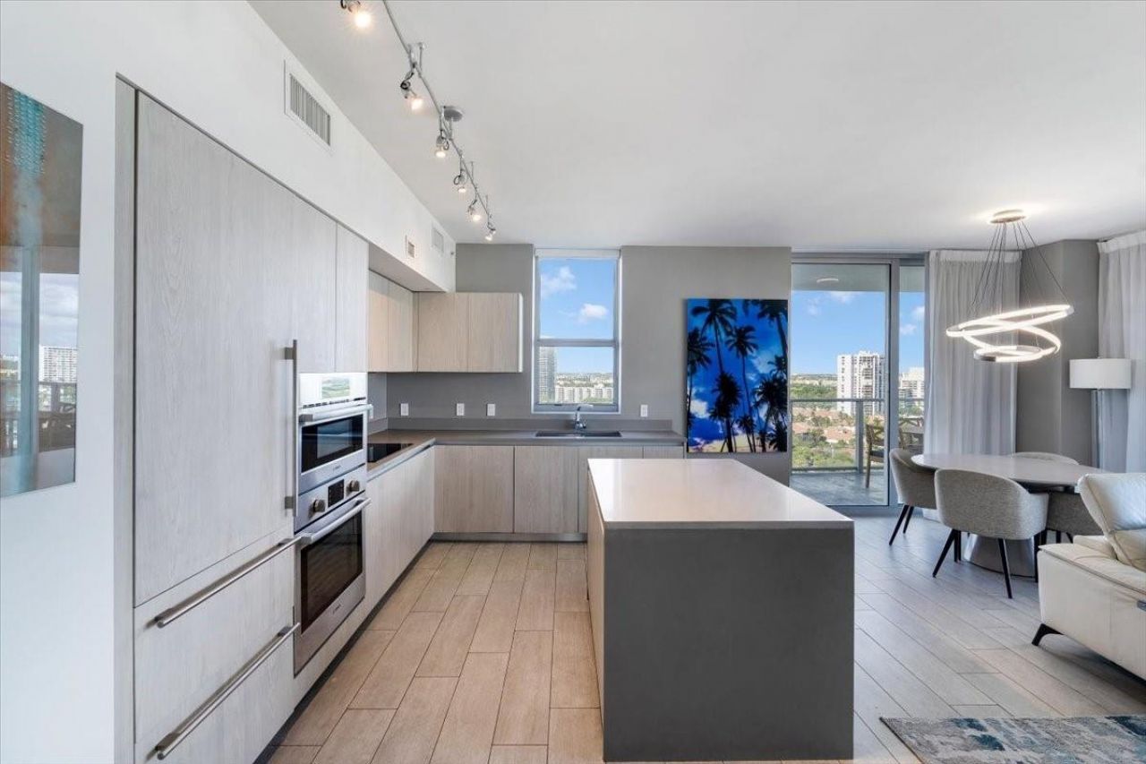 4010 S Ocean Drive, Unit R1102, Hollywood, FL 33019 Photo