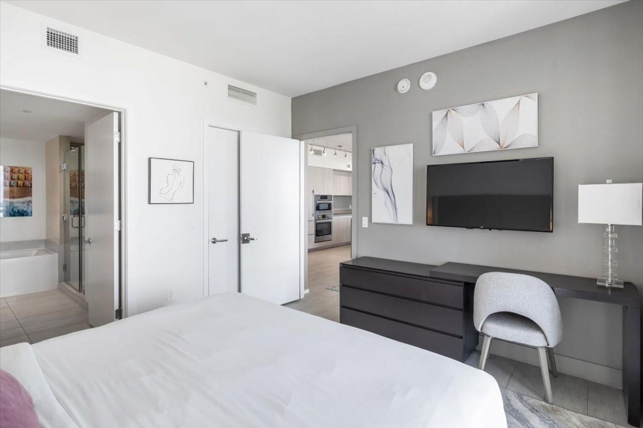 4010 S Ocean Drive, Unit R1102, Hollywood, FL 33019 Photo