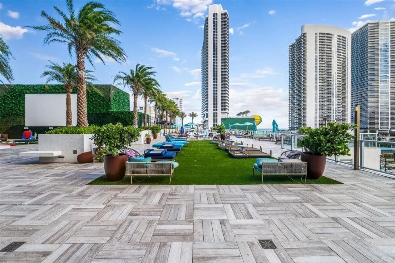 4010 S Ocean Drive, Unit R1102, Hollywood, FL 33019 Photo