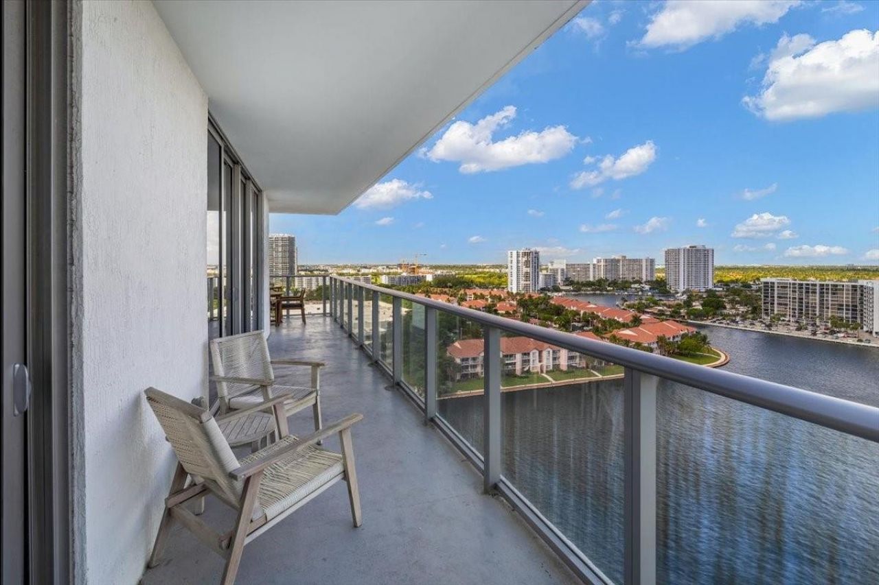 4010 S Ocean Drive, Unit R1102, Hollywood, FL 33019 Photo