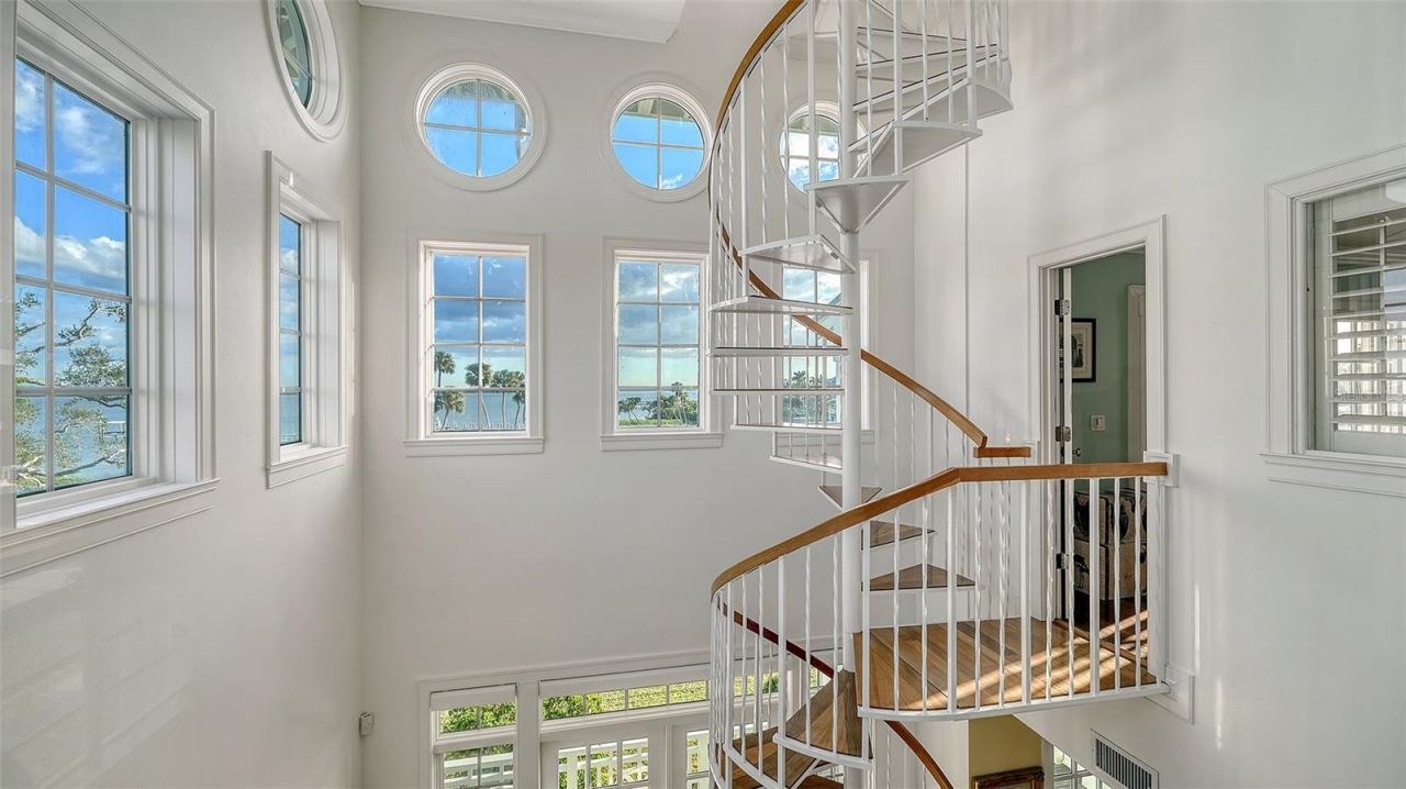 31 Island Court, Terra Ceia, FL 34250 Photo