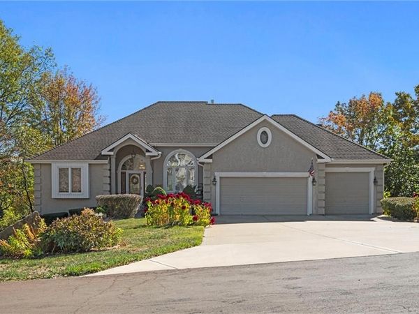 14733 Timber Lane, Bonner Springs, KS 66012