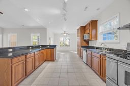 1501 Brighton Ln. photo 4