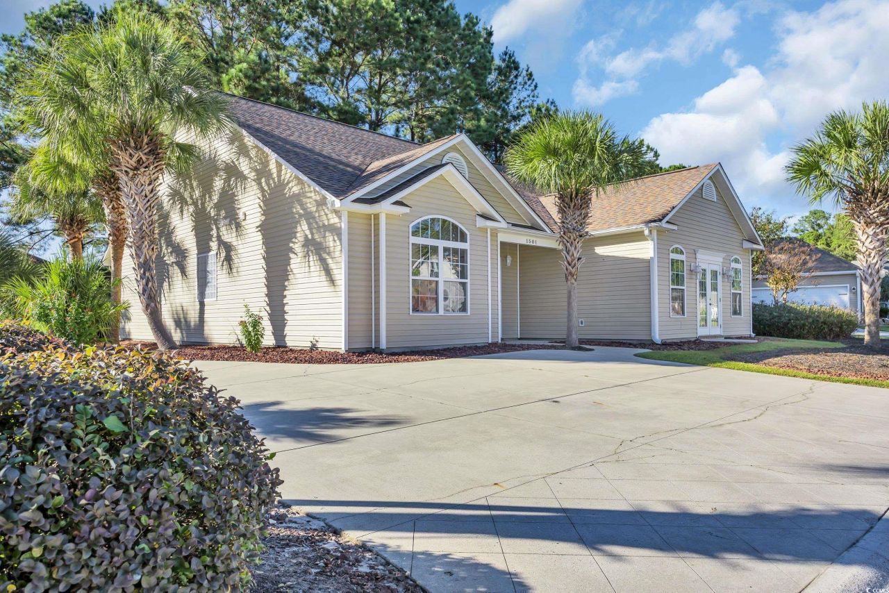 1501 Brighton Ln. Photo 5