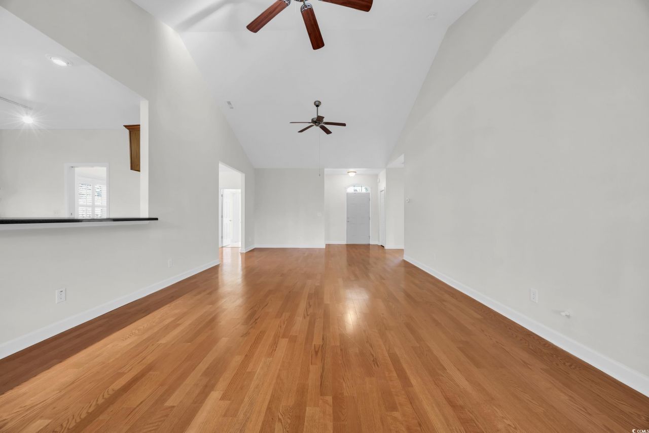 1501 Brighton Ln. Photo 9