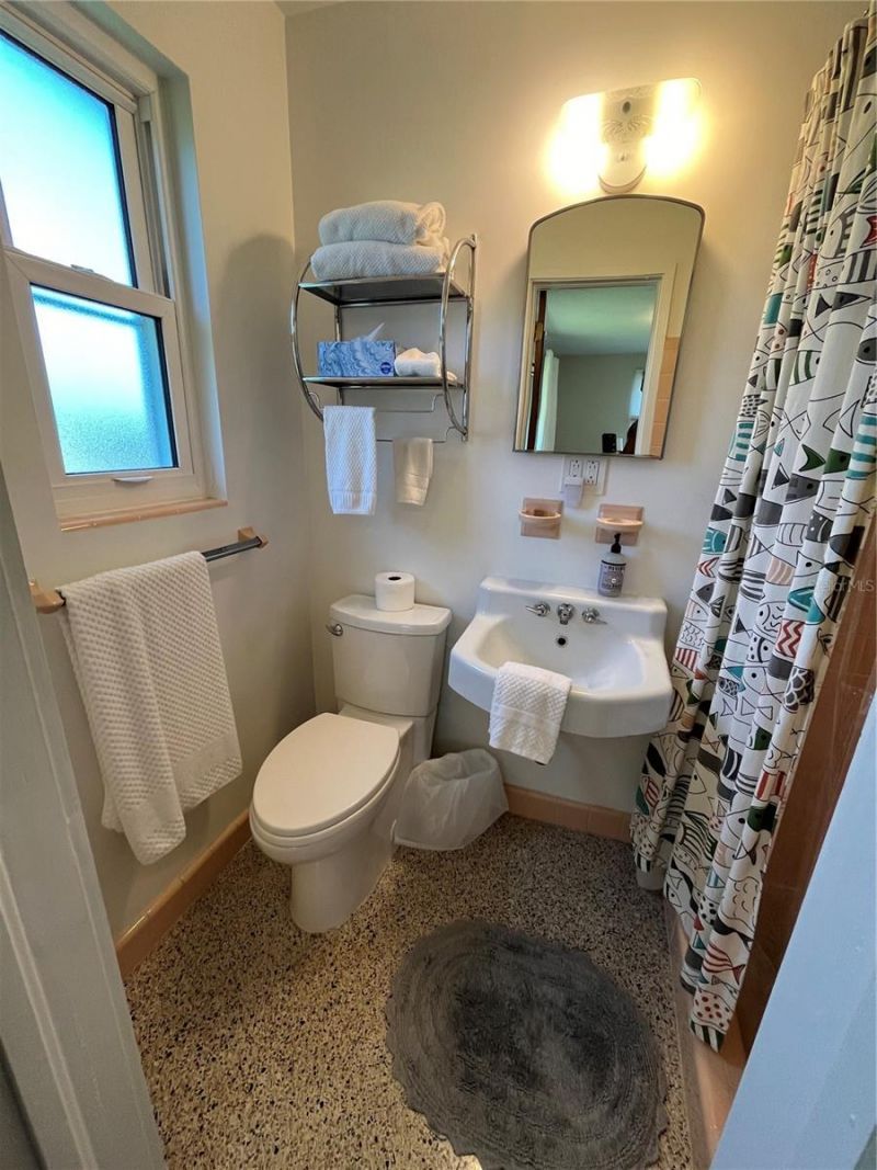 371 Granada Street, New Smyrna Beach, FL 32169 Photo