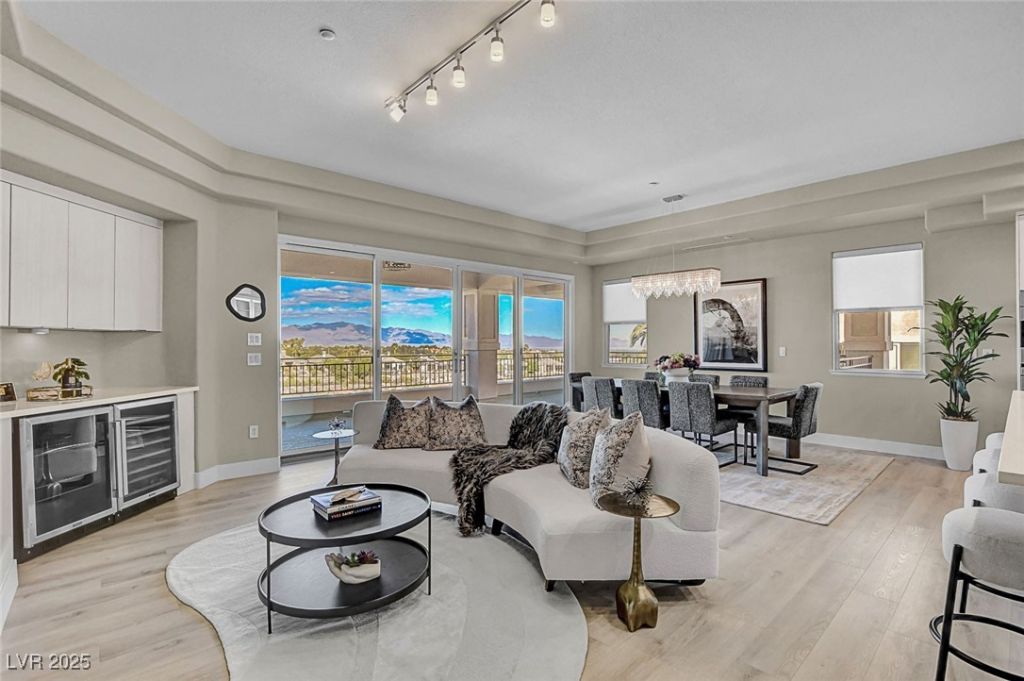 9220 Tesoras Drive, Unit 202, Las Vegas, NV 89144 Main Photo